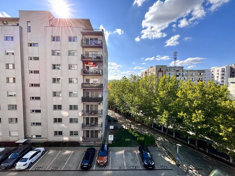 Ten Blocks Pacii  - 7 min metrou prima inchiriere apartament 2 camere