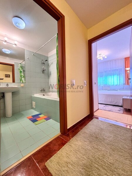 Ten Blocks Pacii  - 7 min metrou prima inchiriere apartament 2 camere